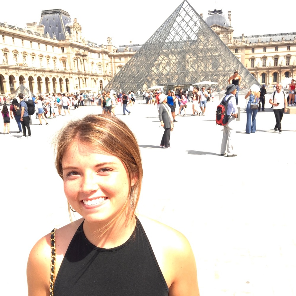 Meet your Posher, Elizabeth